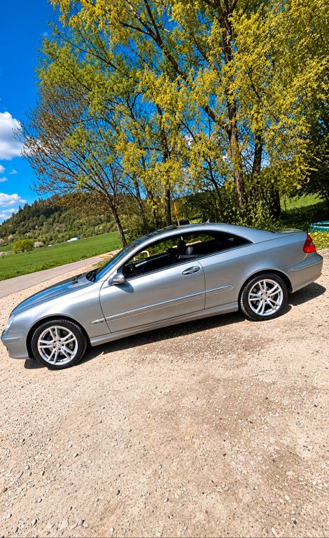 Bild des Angebotes Mercedes-Benz Mercedes CLK 320 CDI Avantgarde sehr gepflegt