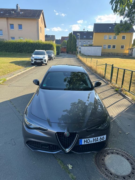 Bild des Angebotes Alfa Romeo Giulia 2.0 Turbo 16V 206 kW AT8-Q4 Veloce Veloce