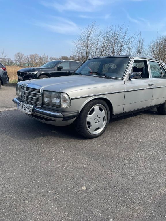 Bild des Angebotes Mercedes-Benz 250