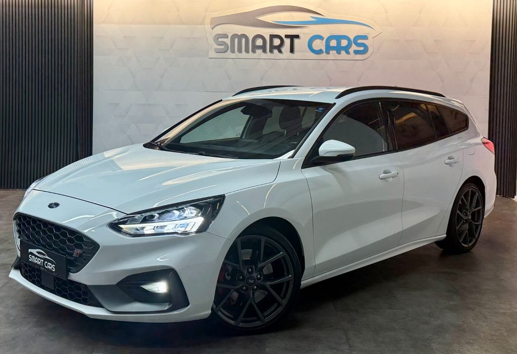 Ford Focus Turnier ST*MwSt.*Recaro*LED*R-Kam*Carbon*
