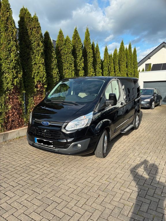 Bild des Angebotes Ford Tourneo Custom  Titanium LEDER AHK 8fach Reifen