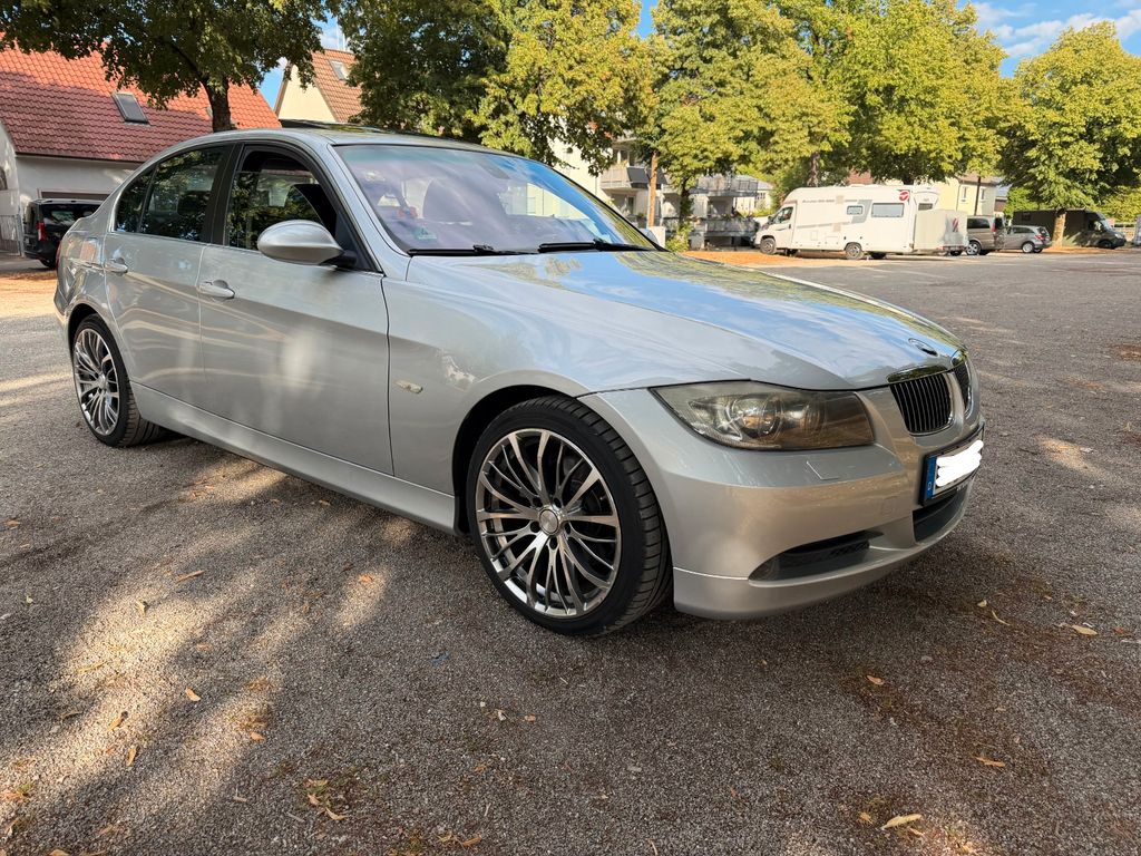Bild des Angebotes BMW 325xi Lim E90 Schalter