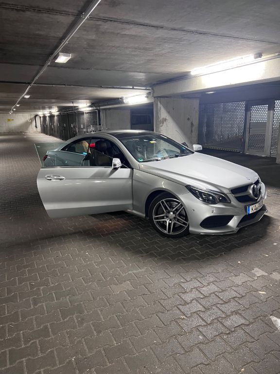 Bild des Angebotes Mercedes-Benz E500 Coupe V8 keyLESS 360 Camera Facelift