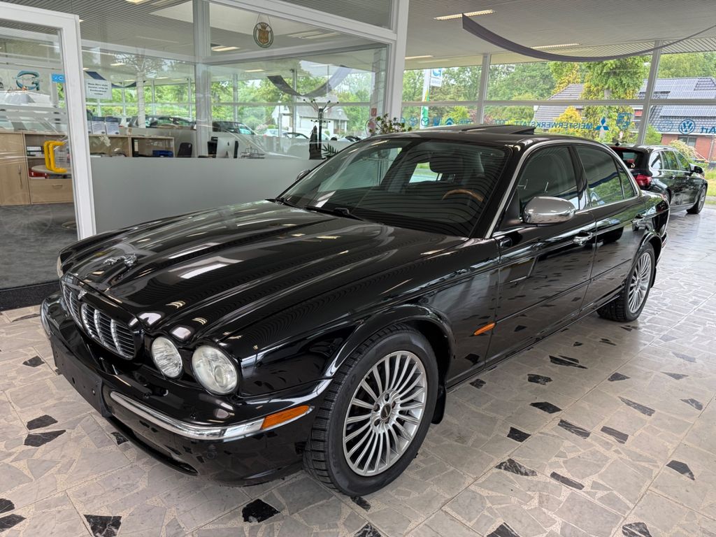 Bild des Angebotes Jaguar XJ8 4.2 Liter Executive