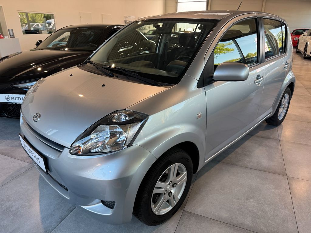Bild des Angebotes Daihatsu Sirion 1.3 Benzin Klimaanlage/Allwetterreifen