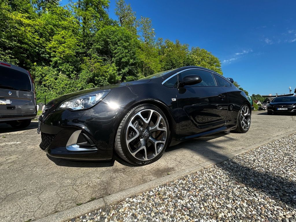 Opel Astra J GTC OPC