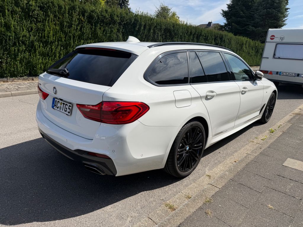 Bild des Angebotes BMW 530d xDrive Touring M Sportpaket Pano AHK ACC