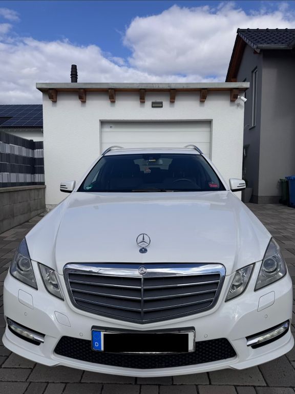 Bild des Angebotes Mercedes-Benz E 300 CDI T BlueEFFICIENCY Standard