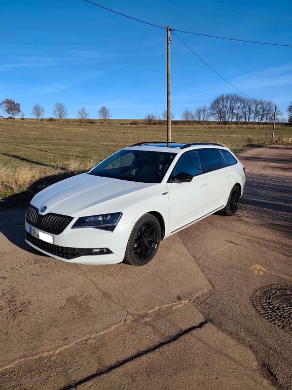Bild des Angebotes Skoda Superb 2.0 TSI 162kW DSG SportLine Combi Spo...