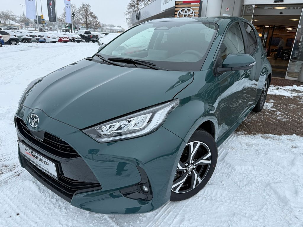 Bild des Angebotes Toyota Yaris Hybrid Teamplayer **COMFORTPAKET**