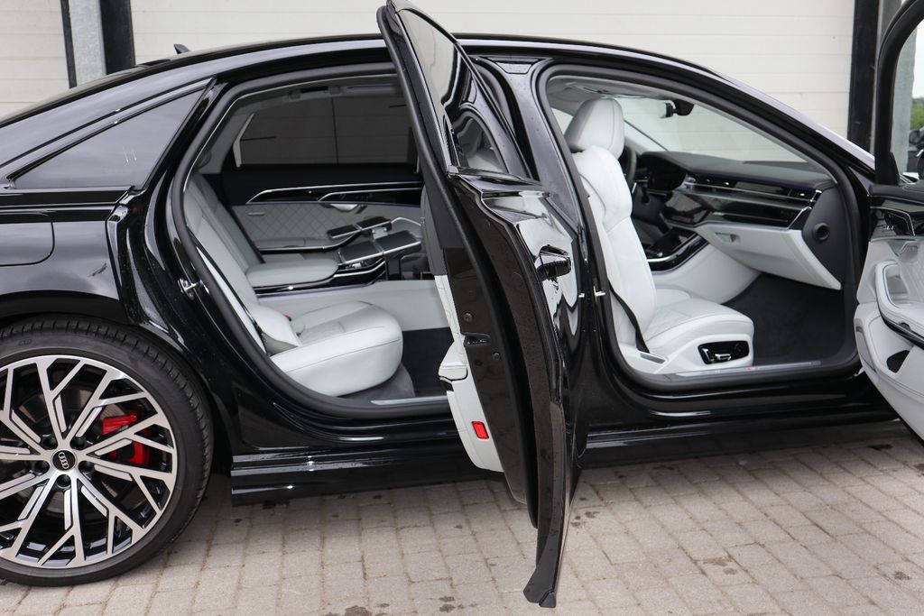 Bild des Angebotes Audi A8L 60 TFSIe lang EXCLUSIVE/S-LINE/UPE 190.975,-