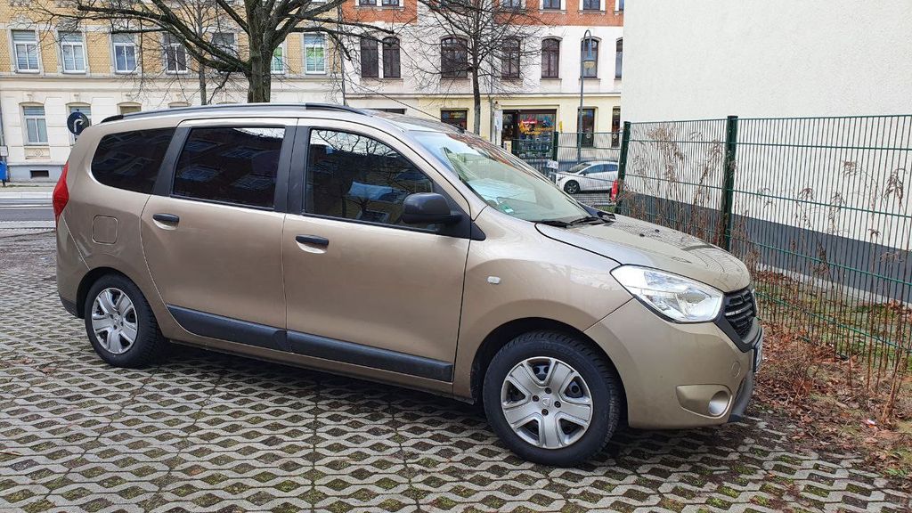 Bild des Angebotes Dacia Lodgy 1.6 SCe 100 Comfort Comfort