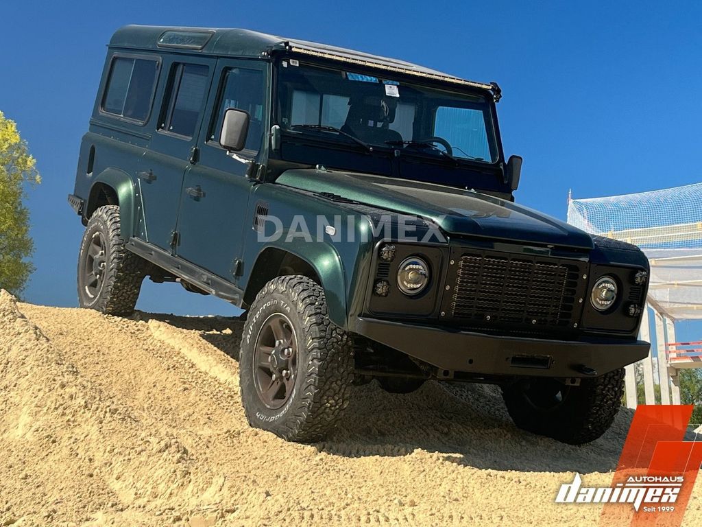 Bild des Angebotes Land Rover Defender 110 TD5 Station Wagon AHK SHZ DAB