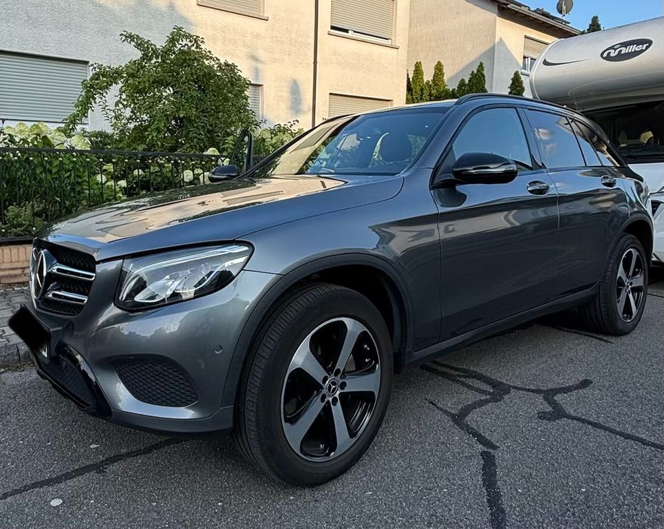 Bild des Angebotes Mercedes-Benz GLC 250 d 4MATIC Autom. - 1. Hand AMG LINE