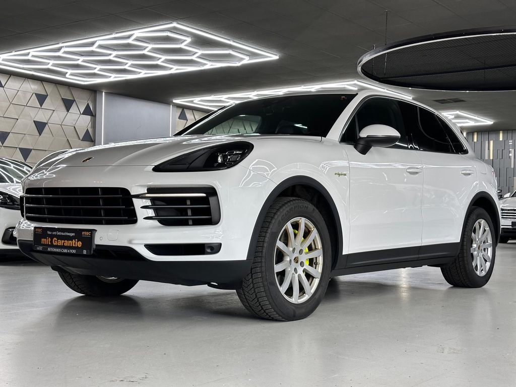 Bild des Angebotes Porsche Cayenne 3.0 E-Hybrid SportChrono/LANE/SIDE/SOUND