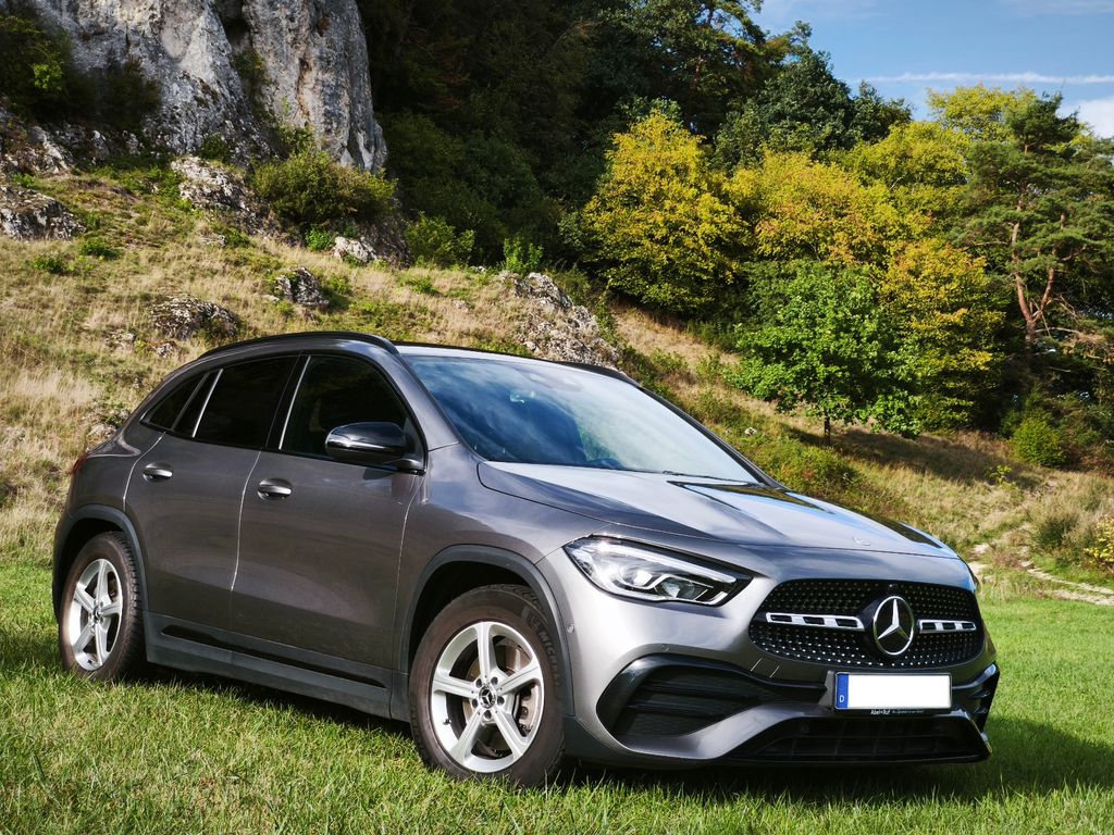 Bild des Angebotes Mercedes-Benz GLA 250 AMG LINE LED KAMERA NAVI AHK SHZ AMBIENT