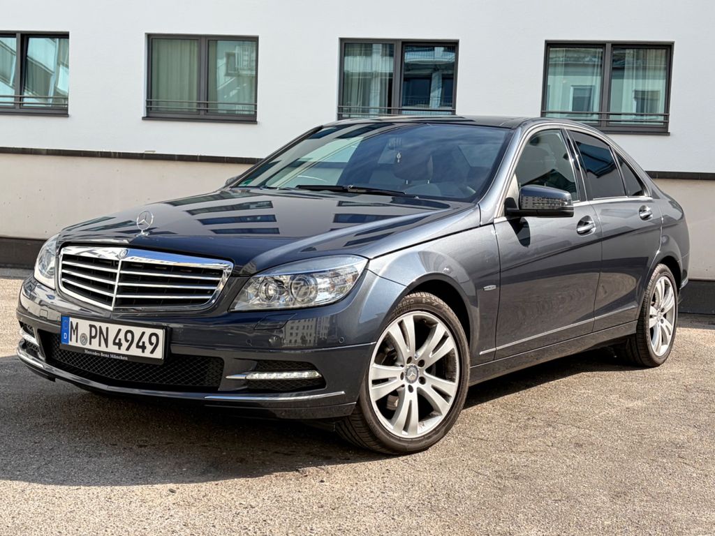 Bild des Angebotes Mercedes-Benz C 300 4MATIC Avantgarde Xenon/Pano/HarmanKardon