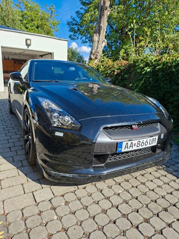Nissan GT-R 3.8l -