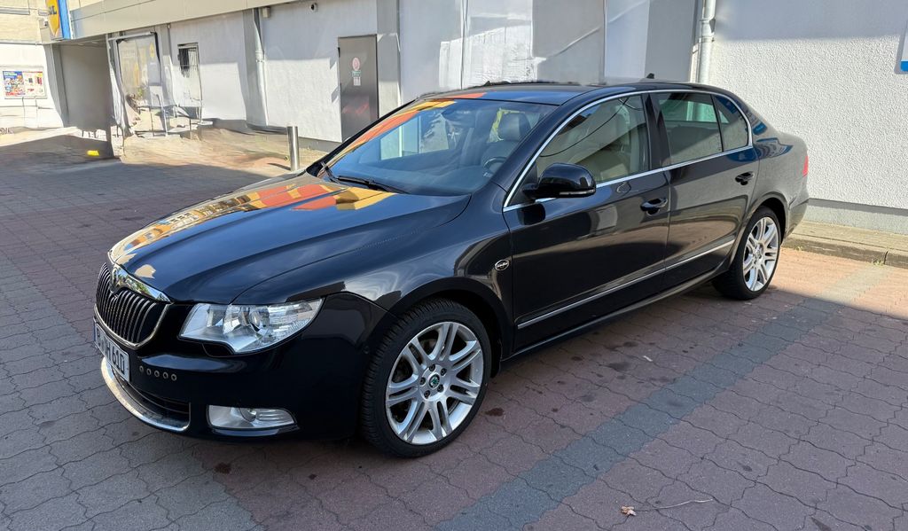 Bild des Angebotes Skoda Superb 2.0 TDI Limousine L&K (Laurin & Klement)