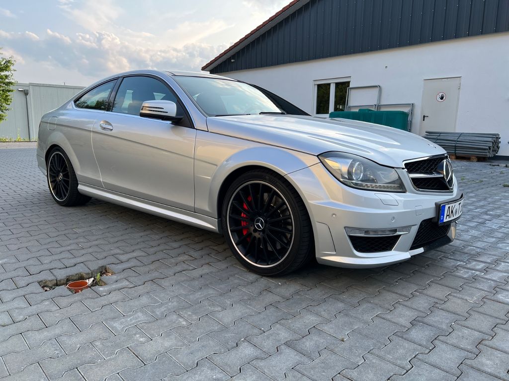 Bild des Angebotes Mercedes-Benz C63 AMG Performance MKB 550 PS nur 57.000km