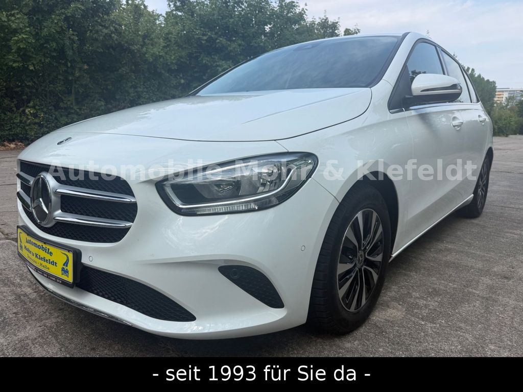 Bild des Angebotes Mercedes-Benz B 180 d*Parkassistent*Navi*Sitzheizg.