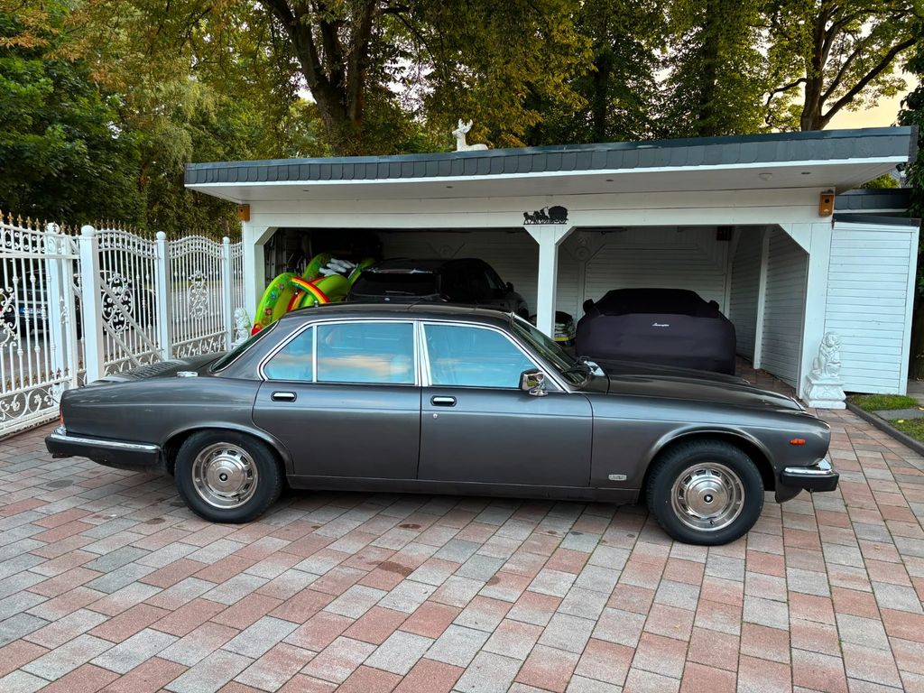 Bild des Angebotes Jaguar Sovereign V12 XJ