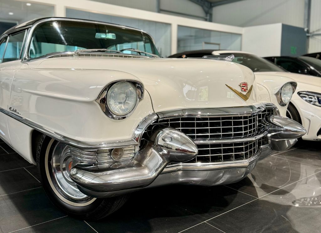 Bild des Angebotes Cadillac Deville*KOMPLETT RESTAURIERT*TOP ZUSTAND*24000km