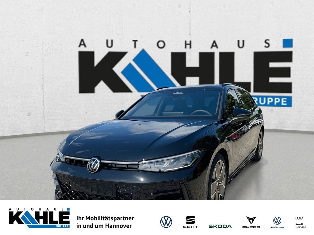 Bild des Angebotes Volkswagen Passat 2.0 TSI DSG 4MOTION R-Line Navi AHK Panor