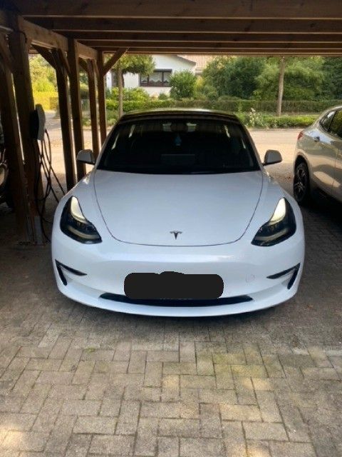 Bild des Angebotes Tesla Model 3 /Allradantrieb mit Dualmotor Performance