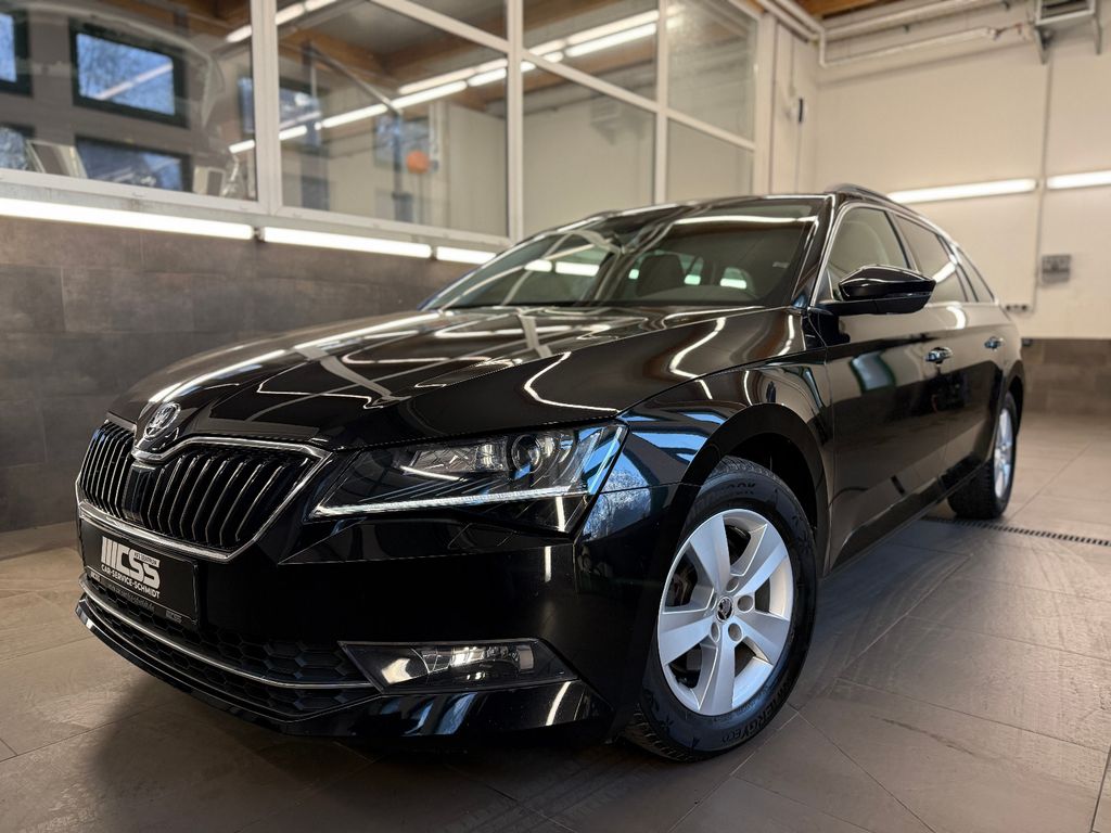 Bild des Angebotes Skoda Superb Combi 5 J. Garantie BI-XENON NAVI AHK