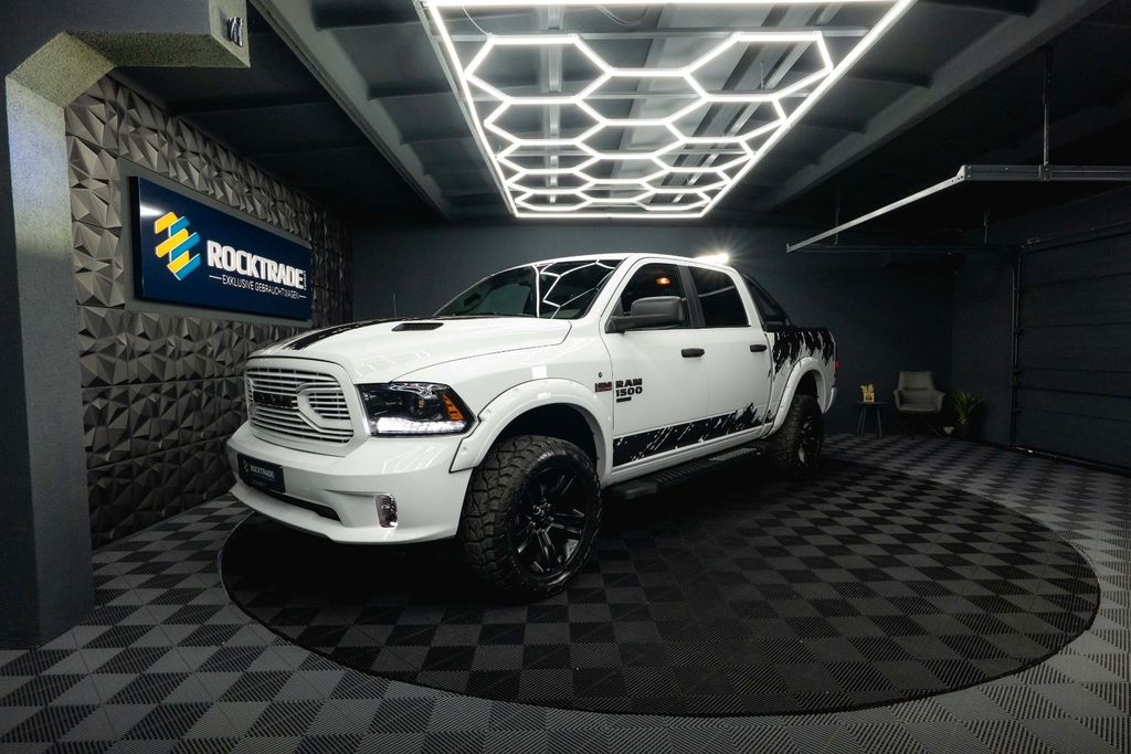 Bild des Angebotes Dodge RAM 5.7 V8 HEMI 4x4 OFFROAD Night-Paket *LED*19%