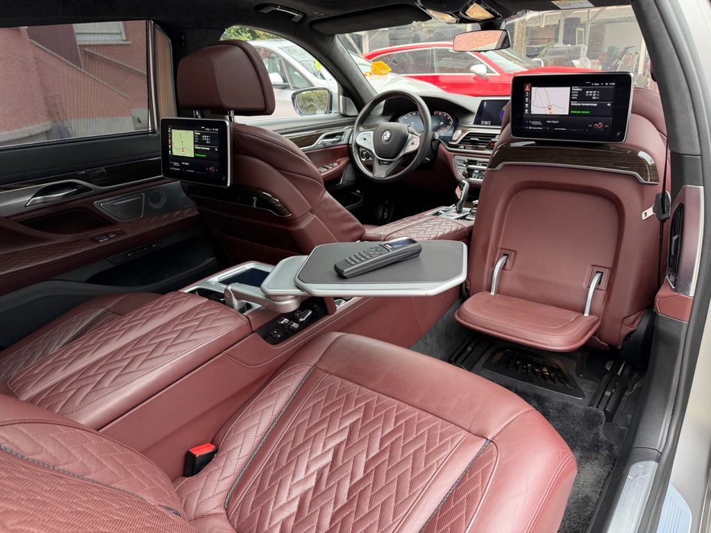 BMW M760 Li xDrive V12 Excellence *Frozen*Executive*