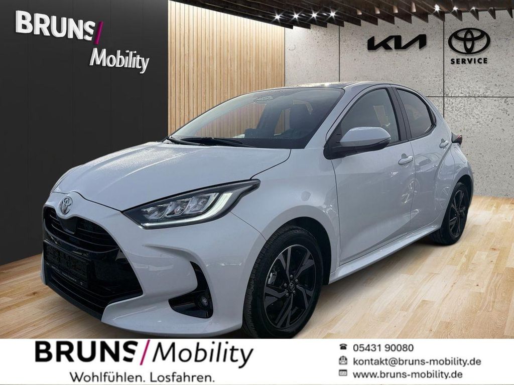 Bild des Angebotes Toyota Yaris 1.5 Hybrid Teamplayer + Comfort-Paket