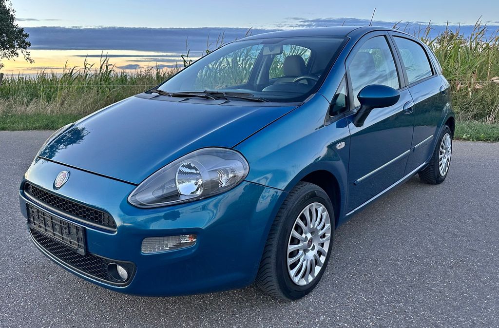 Bild des Angebotes Fiat Punto 1.4 Tüv+Au Neu Klima 1. HAND Scheckheft