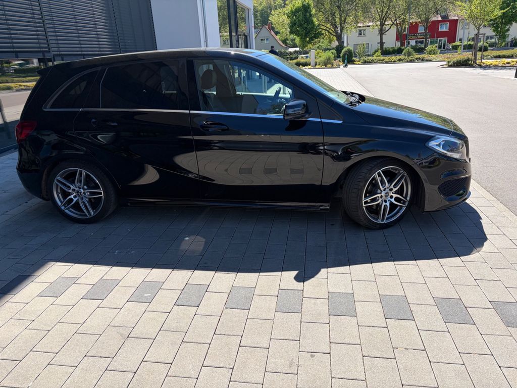 Bild des Angebotes Mercedes-Benz B 180 AMG Line AMG Line