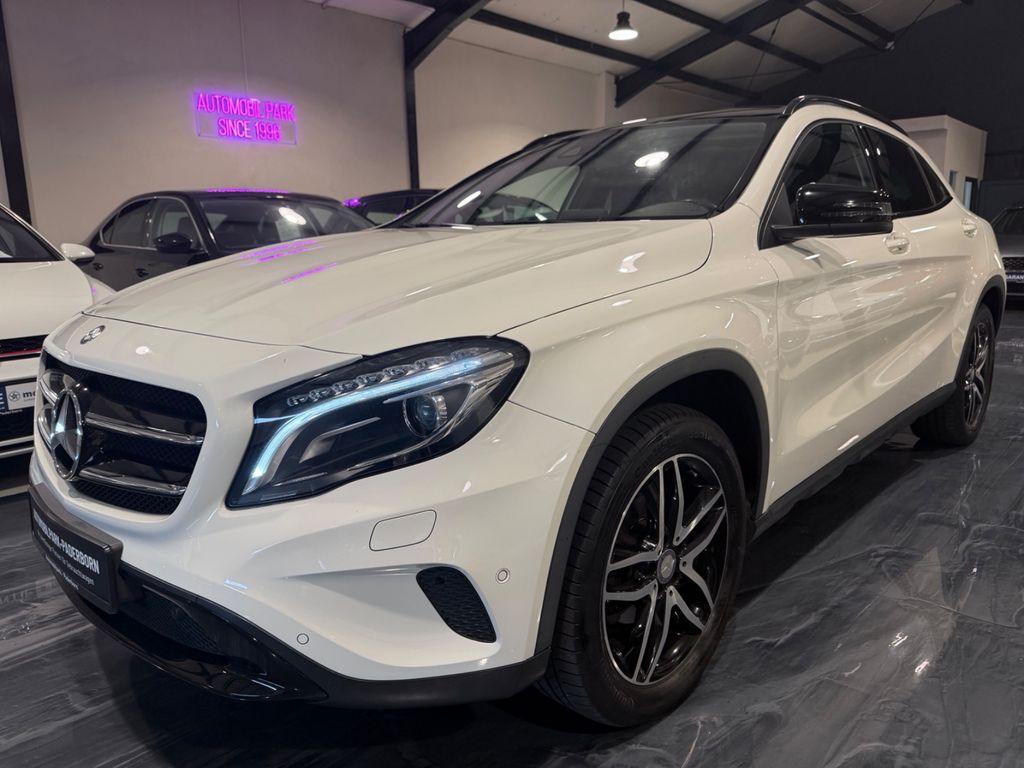 Bild des Angebotes Mercedes-Benz GLA 180 Pano/Teilleder/S.Heft/LED/Automatik/Navi
