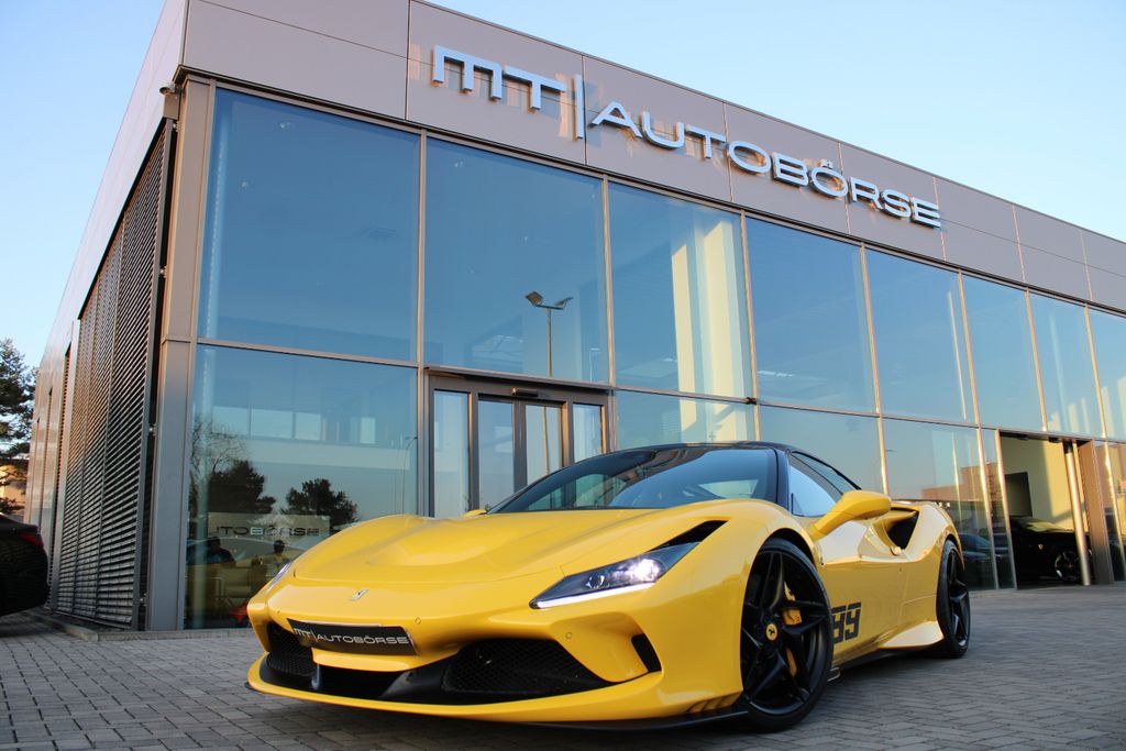 Bild des Angebotes Ferrari F8 TRIBUTO COUPE CARBON/RACING-SEATS/LIFT/JBL