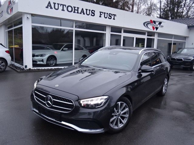 Bild des Angebotes Mercedes-Benz E 200d T-MOD,AVANTG,LEDER,NAV,LED,AUT,KAM,1HAND