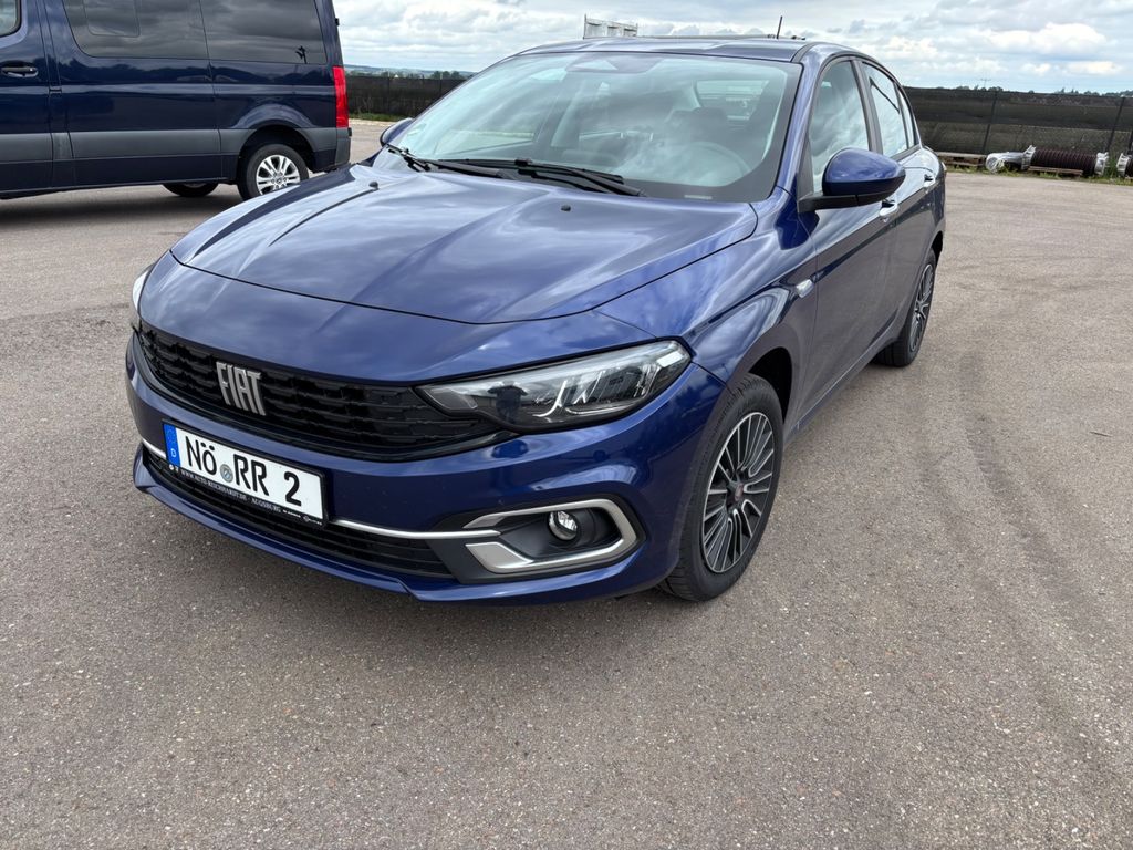 Bild des Angebotes Fiat Tipo 1.6 Multijet URBAN LED wie Neu  Garantie