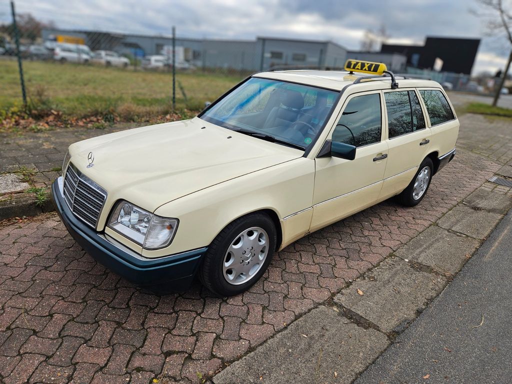 Bild des Angebotes Mercedes-Benz E 220 LPG #11€ 100Km#Taxi#Olitimer#Einzelstück
