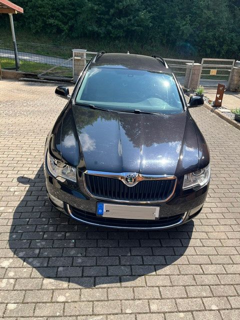 Bild des Angebotes Skoda Superb 2.0 TDI DSG Exclusive Combi Exclusive