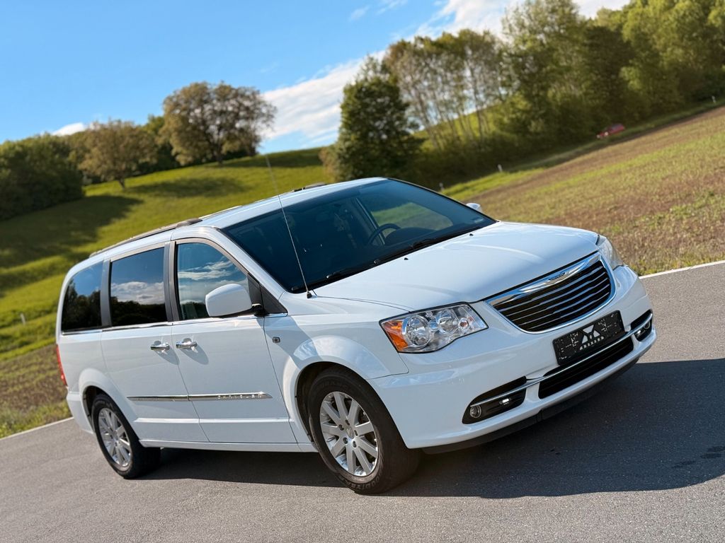 Chrysler Town Country LPG DVD Vollleder