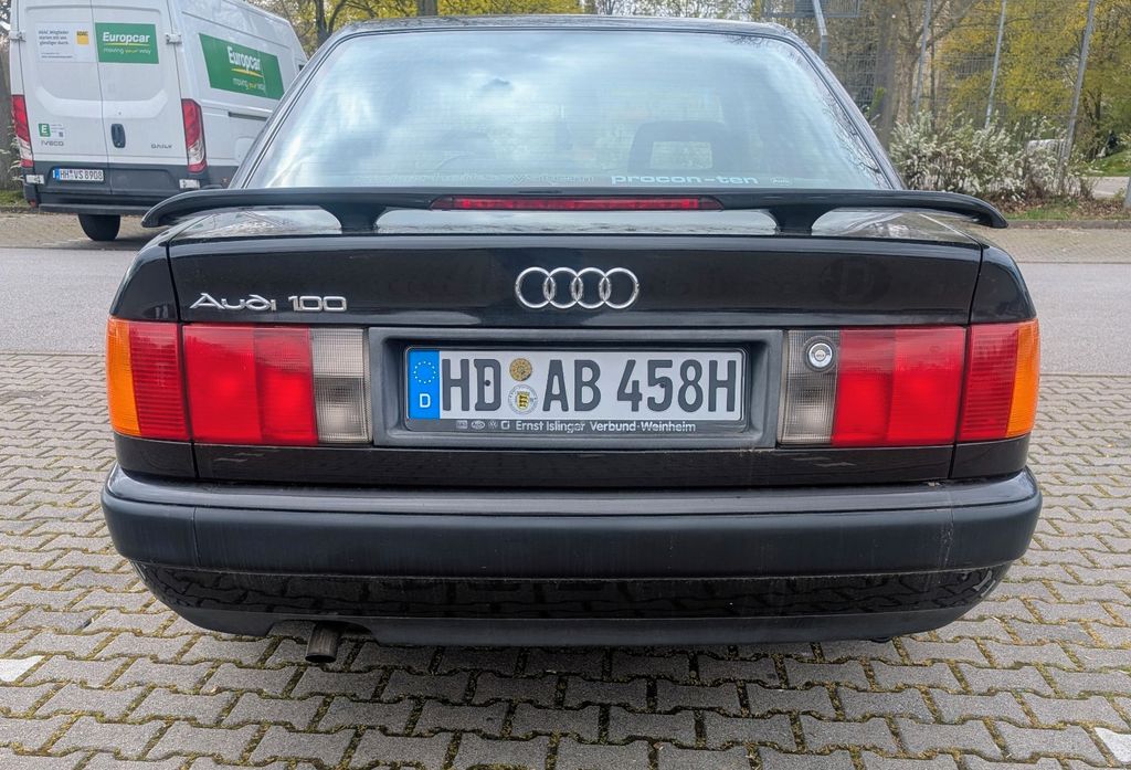 Audi 100