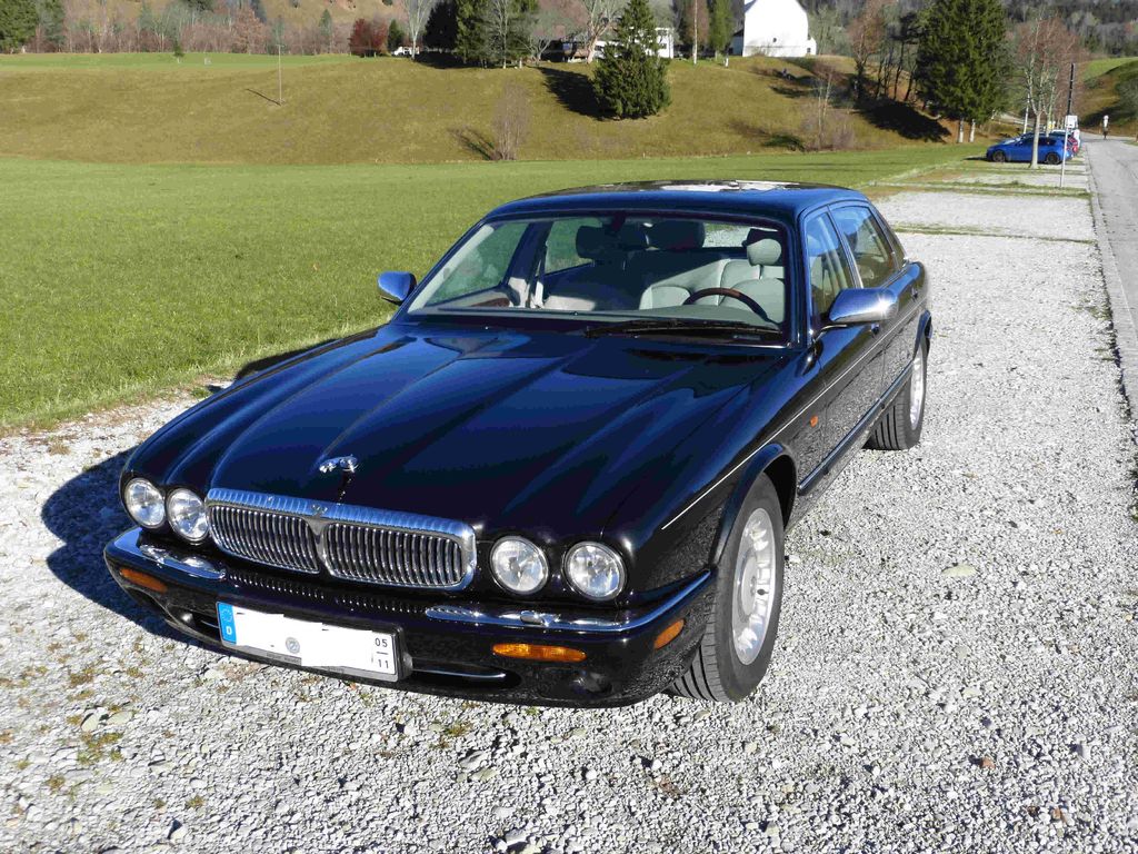 Bild des Angebotes Jaguar Daimler 4.0 V8 Lang Getriebe top instandgesetzt