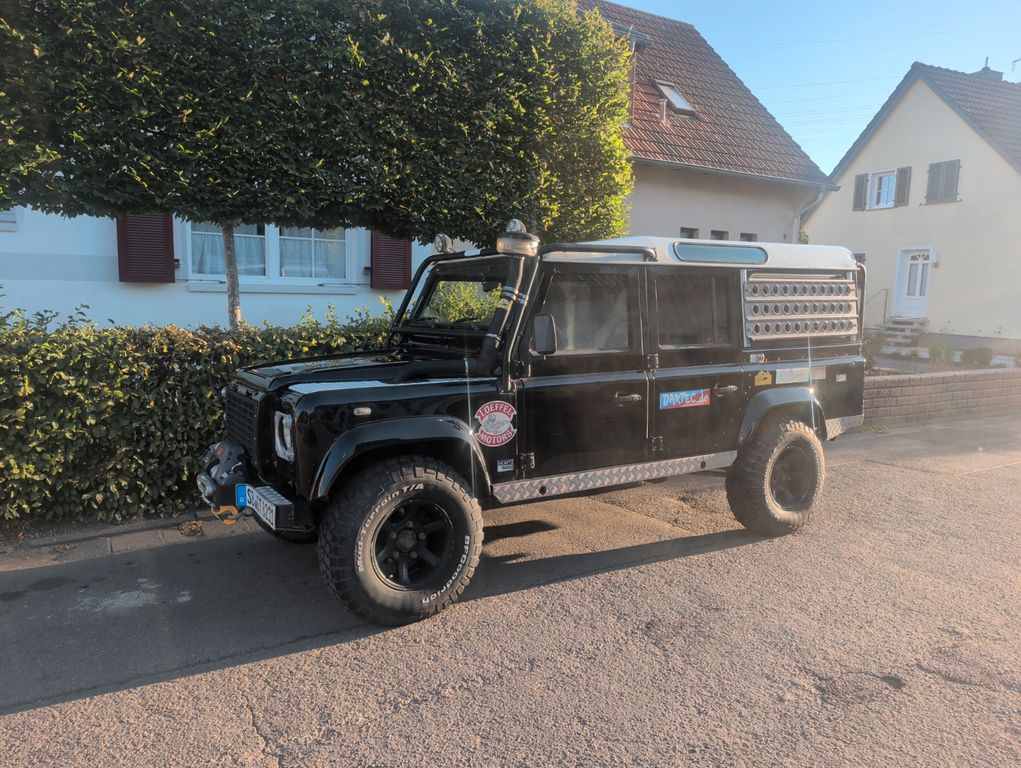 Bild des Angebotes Land Rover Defender 110 TD5 | EZ 09/2006 70000