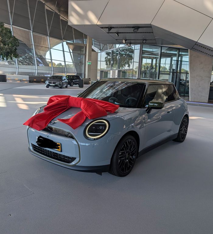 Bild des Angebotes MINI Cooper E Paul Smith Edition Paul Smith Edition