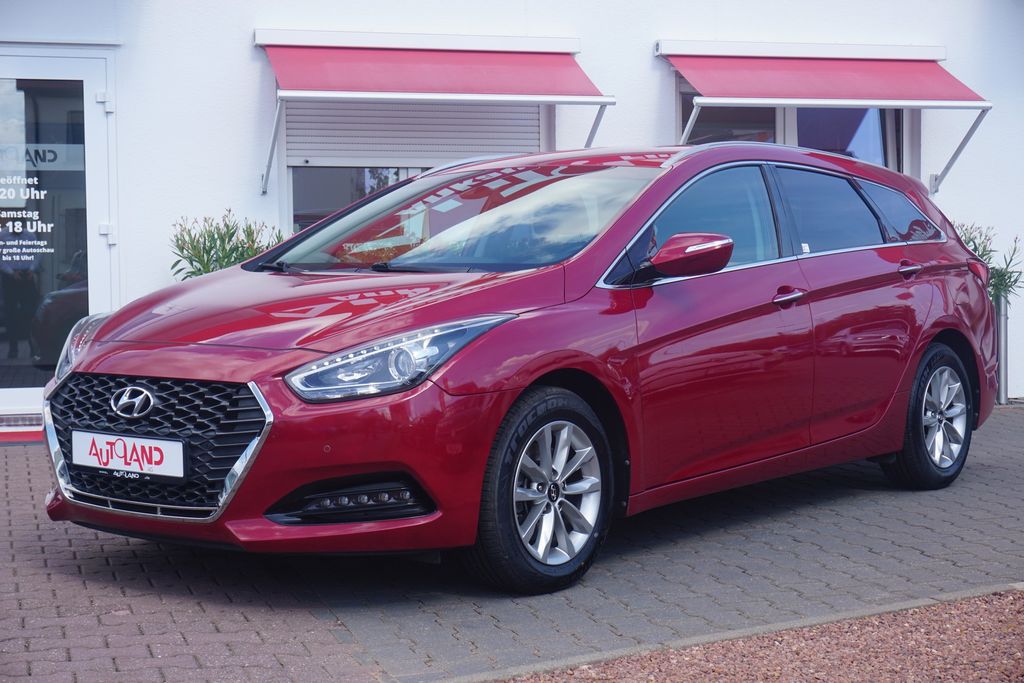 Bild des Angebotes Hyundai i40 Kombi 1.6 GDI Space Blue Navi Kamera