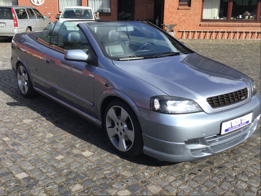 Opel Astra Cabrio 2.2 Linea Rossa