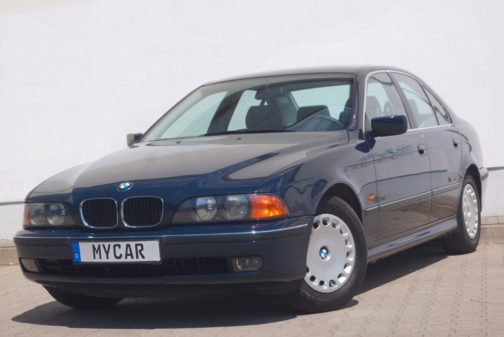 Bild des Angebotes BMW 523i*Edition*1 Hd*58 TKm*Klima*PDC*ELFH*ZV*