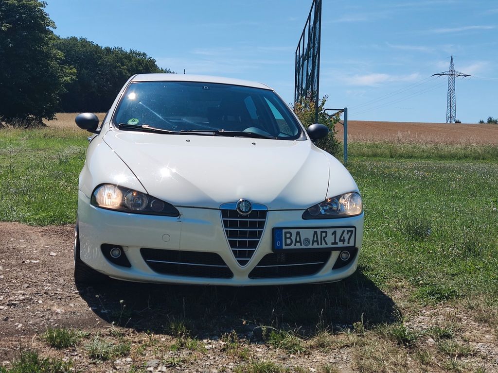 Bild des Angebotes Alfa Romeo 147 1.9 JTD 8V M-Jet Sportiva Sportiva